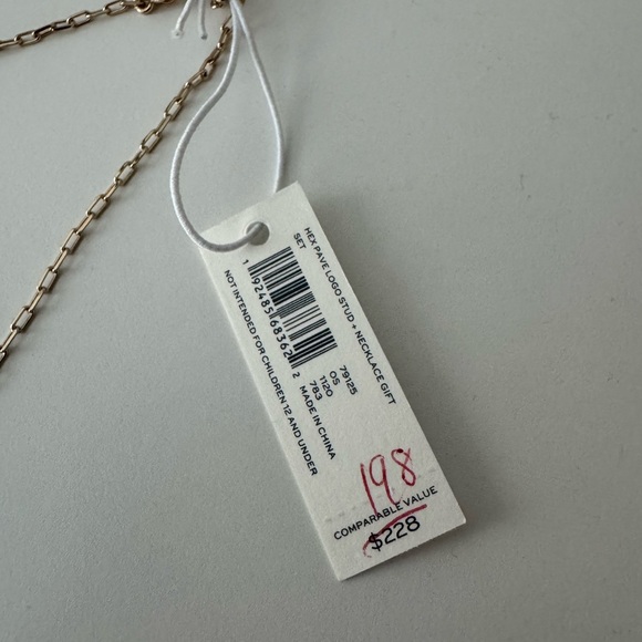 NWT! Tory Burch Logo Gold Necklace - Picture 5 of 6